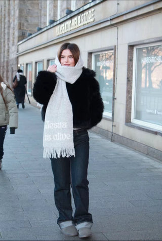 Christlicher Schal „Jesus is alive“